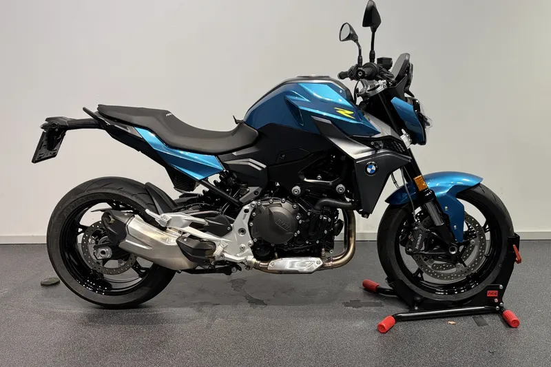 BMW F 900 R (2025)
