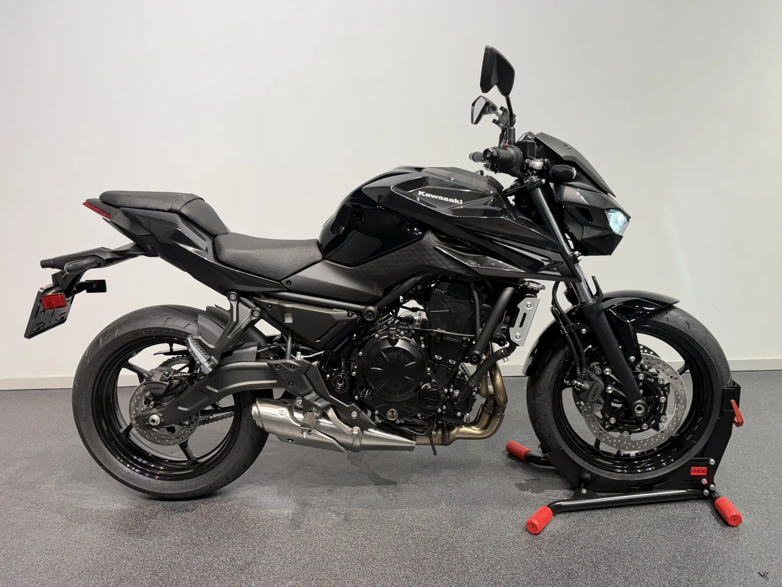 Kawasaki Z 650 S (2026) — foto 1