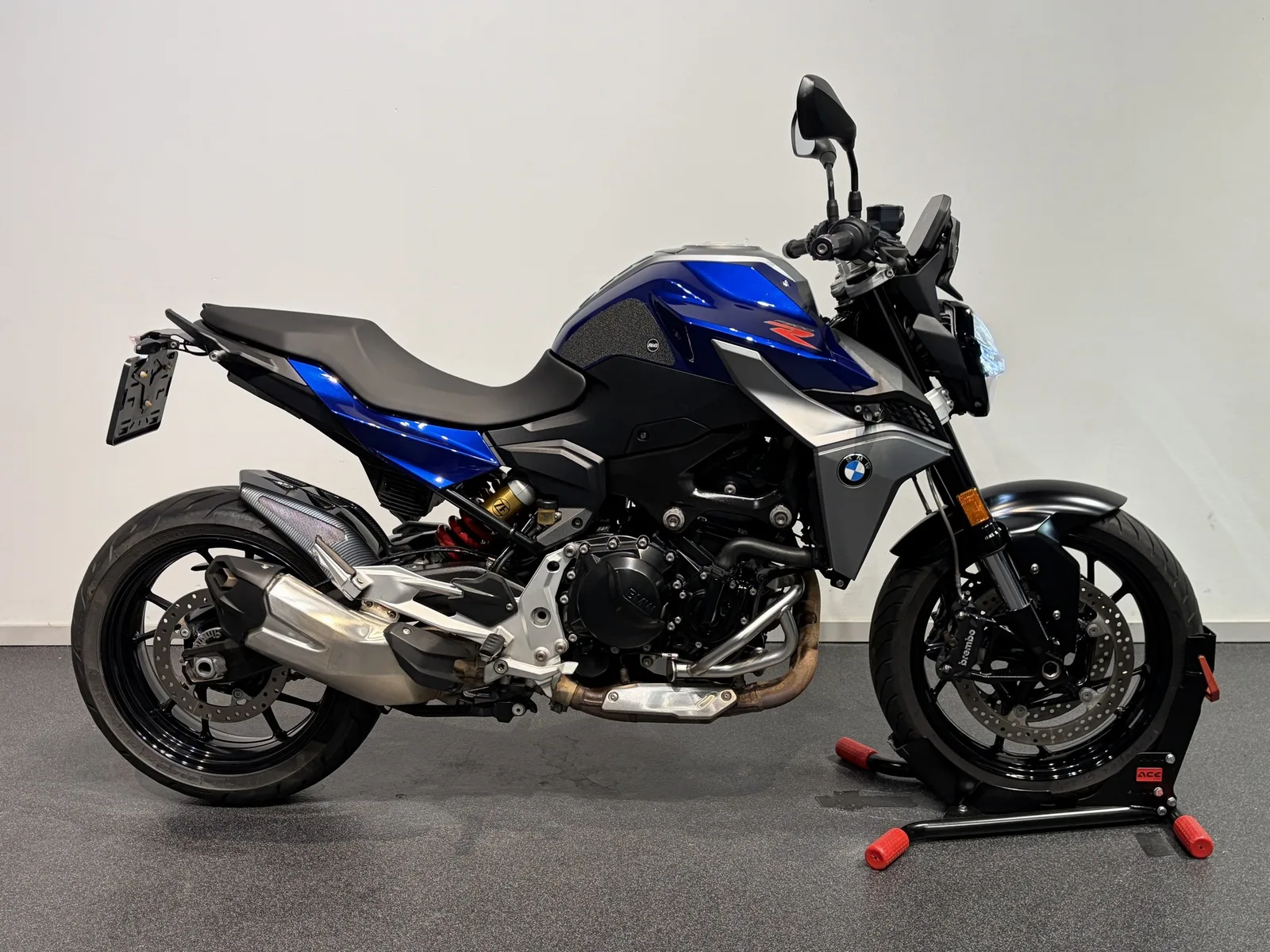 BMW F 900 R (2021) — foto 1