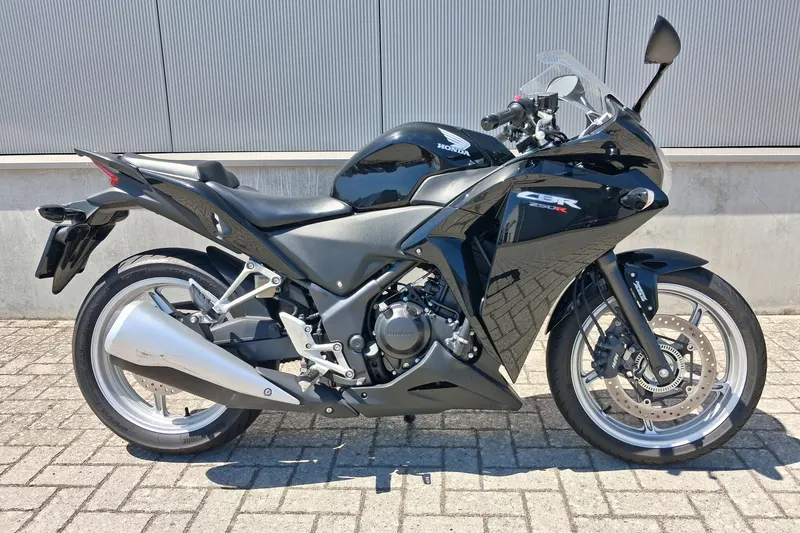 Honda CBR250R (2011)