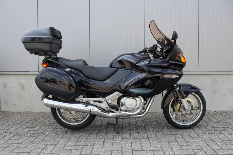 Honda NT 650 V Deauville (1998)