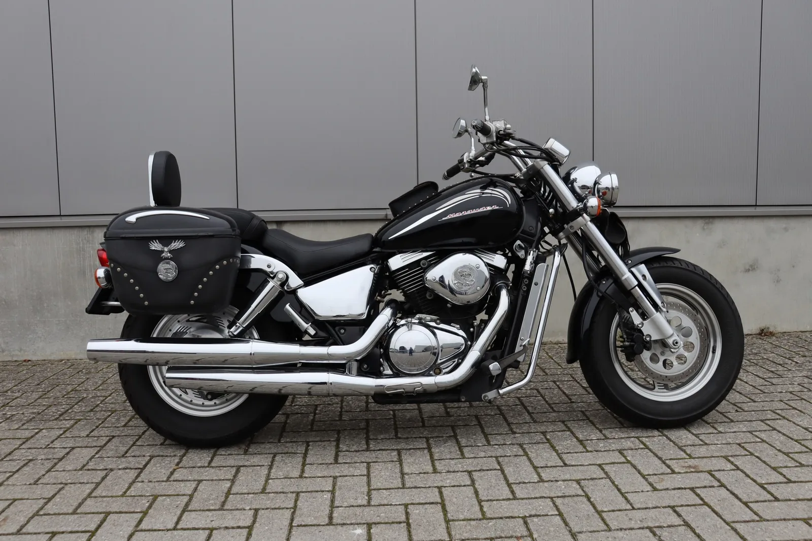 Suzuki VZ 800 Marauder (2000) — foto 1