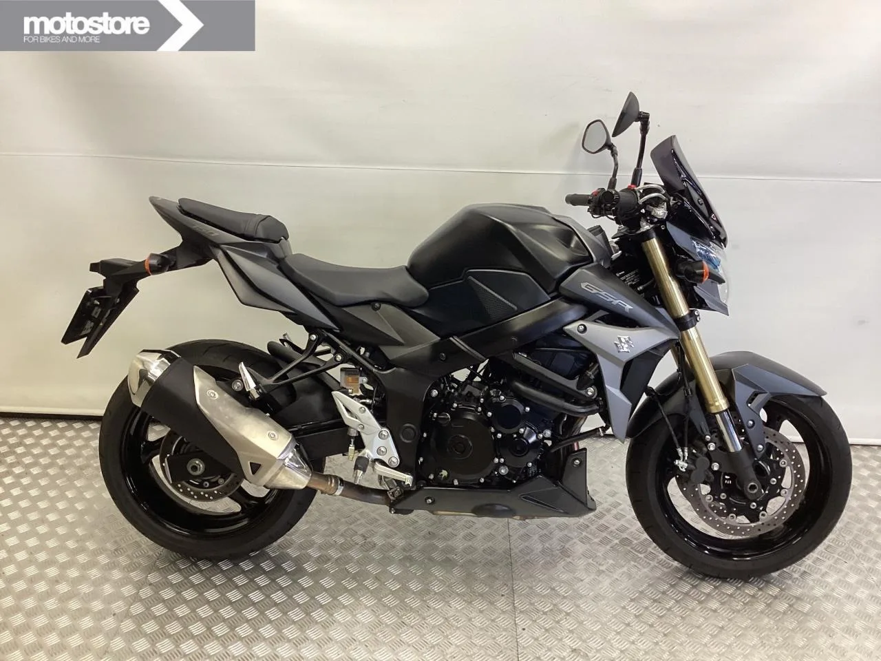 Suzuki Gsr GSR 750 A (2015) — foto 1