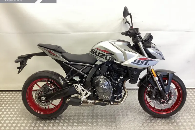 Suzuki Gsx GSX-8S (2025)