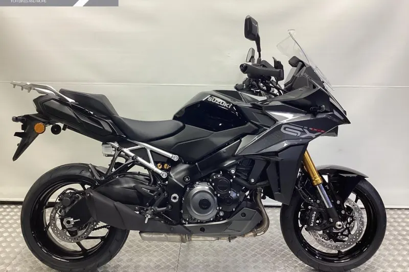 Suzuki Gsx GSX-S 1000 GX (2025)