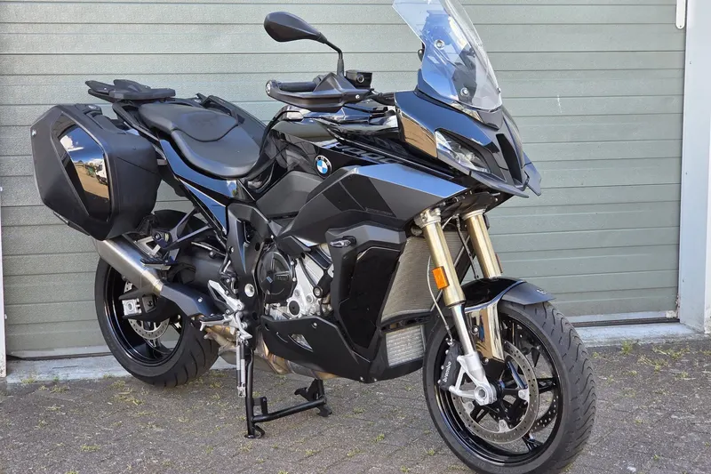 BMW S 1000 XR (2023)