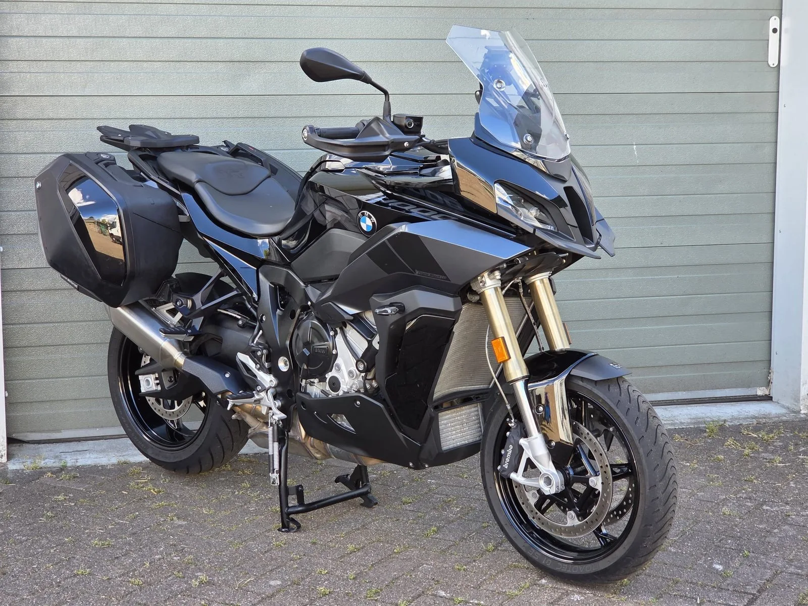 BMW S 1000 XR (2023) — foto 1