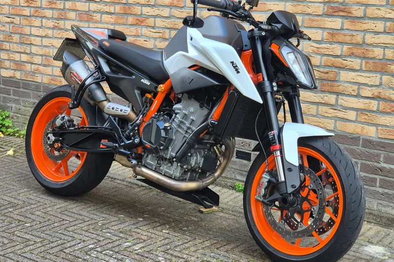 KTM 890 Duke (2020)