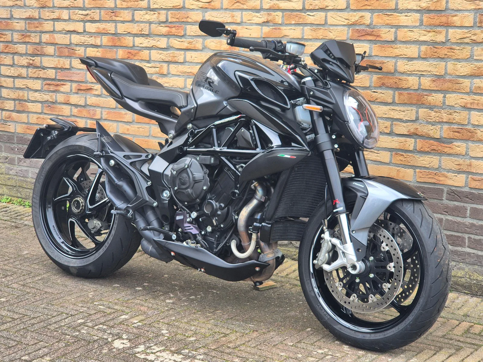 MV Agusta Brutale 800 (2022) — foto 1