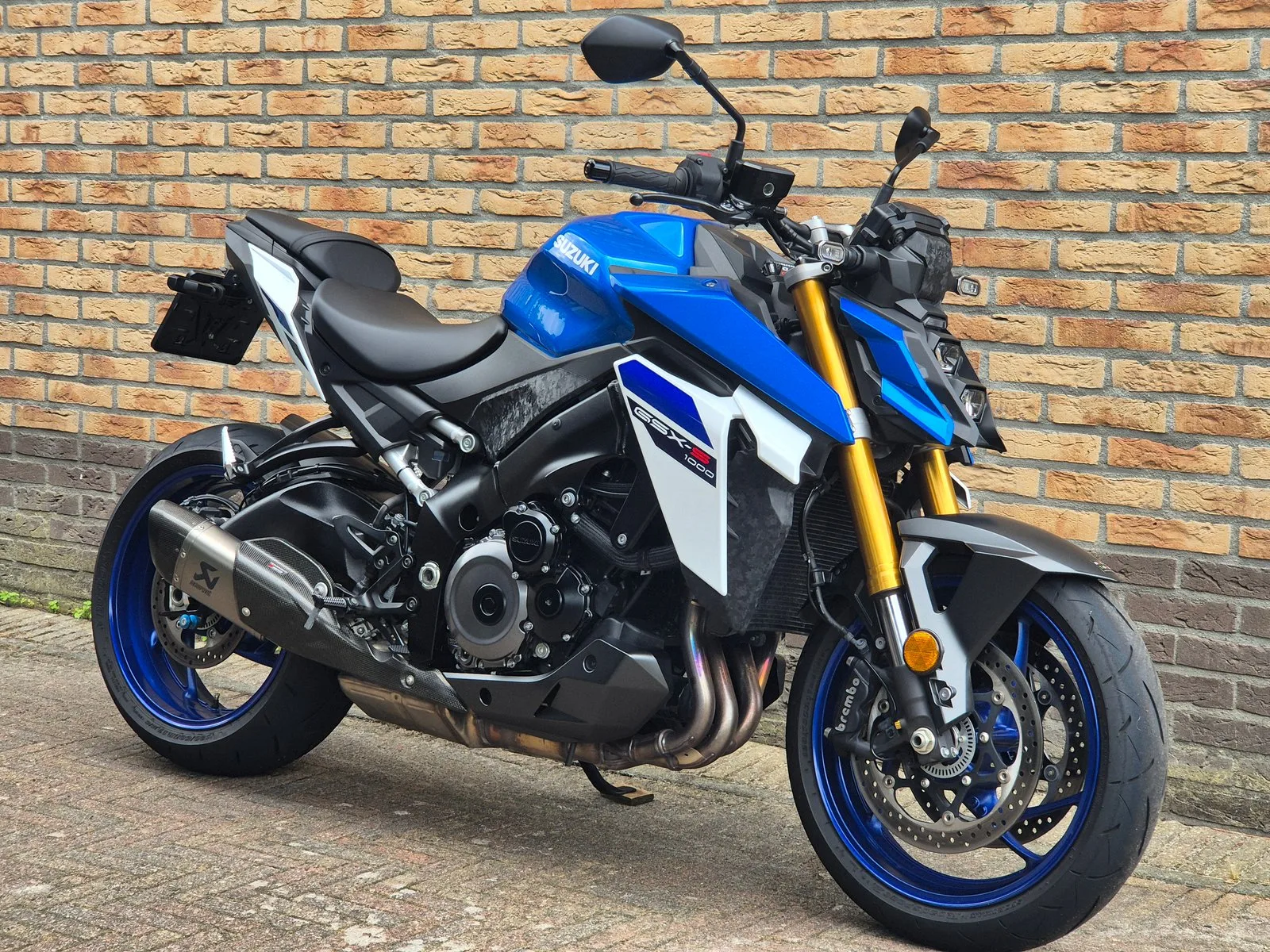 Suzuki GSX-S1000 (2024) — foto 1