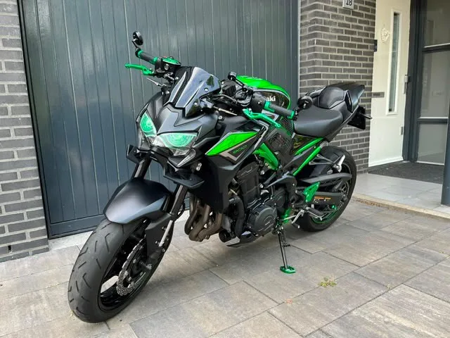 Kawasaki Z900 (2023) — foto 1
