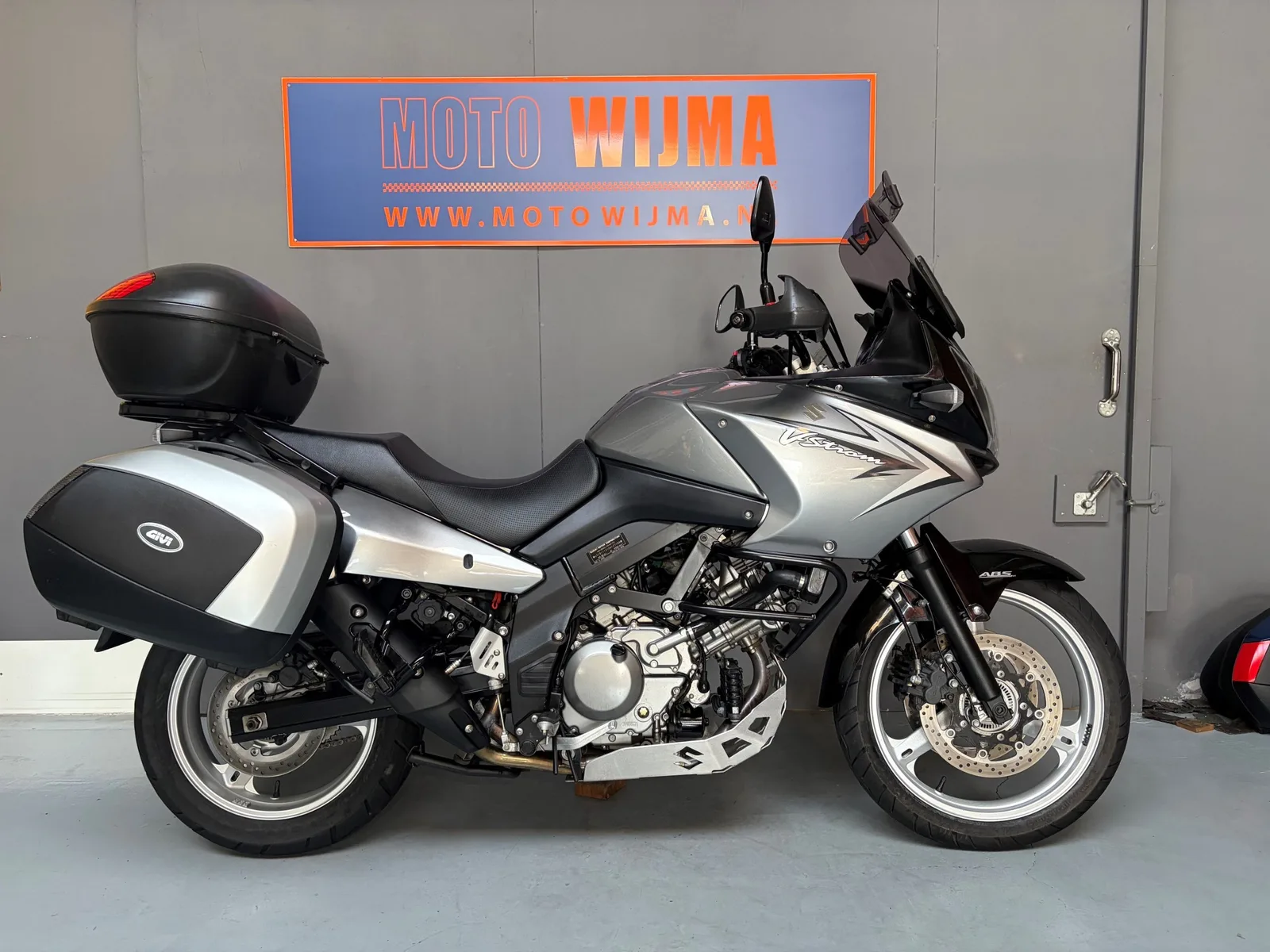 Suzuki DL 650 V Strom (2012) — foto 1