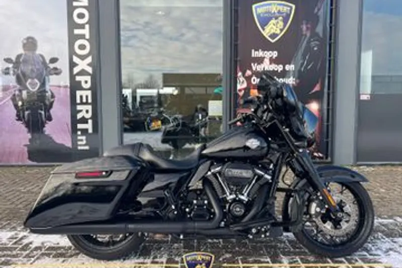 Harley-Davidson Street Glide (2023)