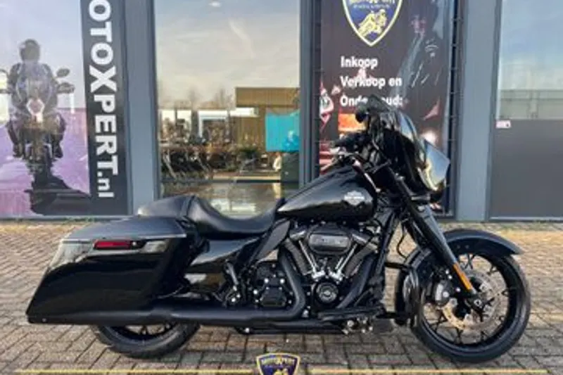 Harley-Davidson Street Glide (2023)