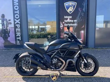 Ducati Diavel Dark (2012) — foto 1