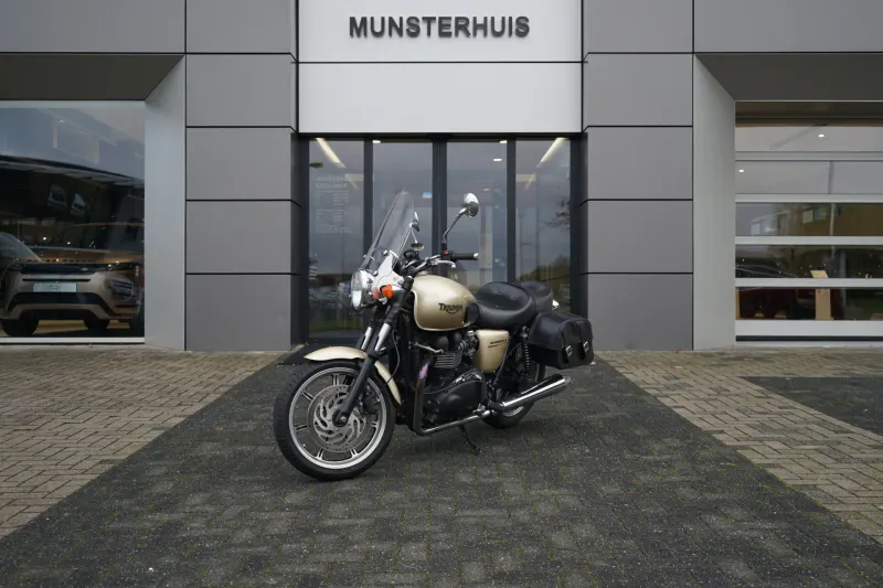 Triumph Bonneville T100 (2013)