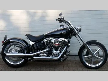 Harley-Davidson Rocker C Fxcwc (2009) — foto 1