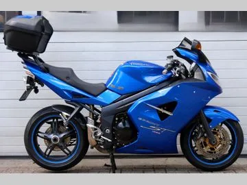 Triumph Sprint ST 1050 (2005) — foto 1