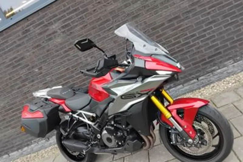Suzuki Gsx S 1000 GX (2025)