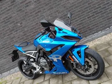 Suzuki GSX-8R (2026) — foto 1