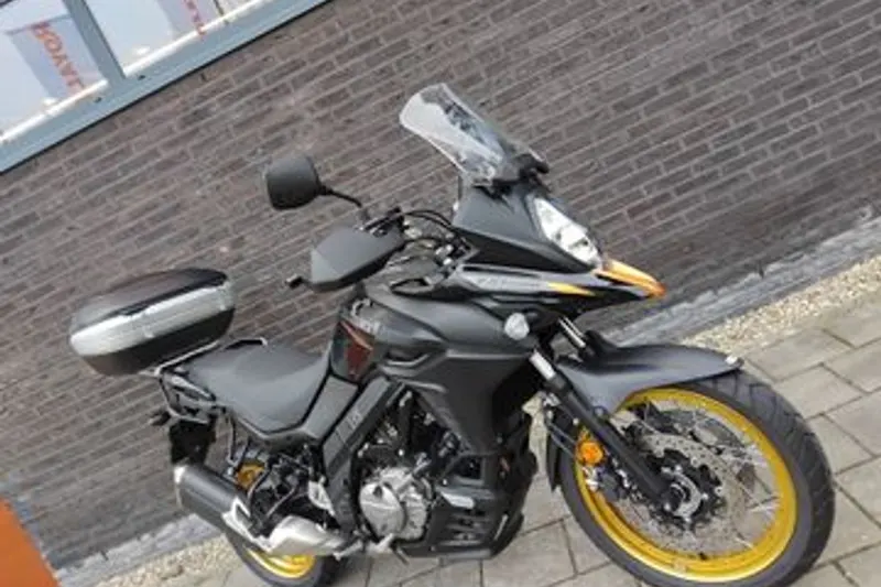 Suzuki V-Strom 650 (2024)