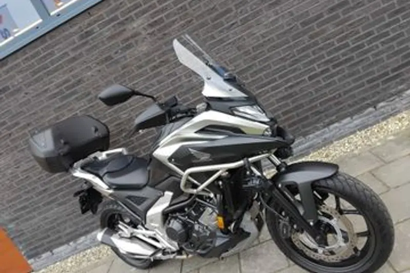 Honda NC750X (2021)