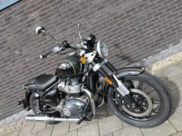 Royal Enfield Super Meteor 650 (2026) — foto 1