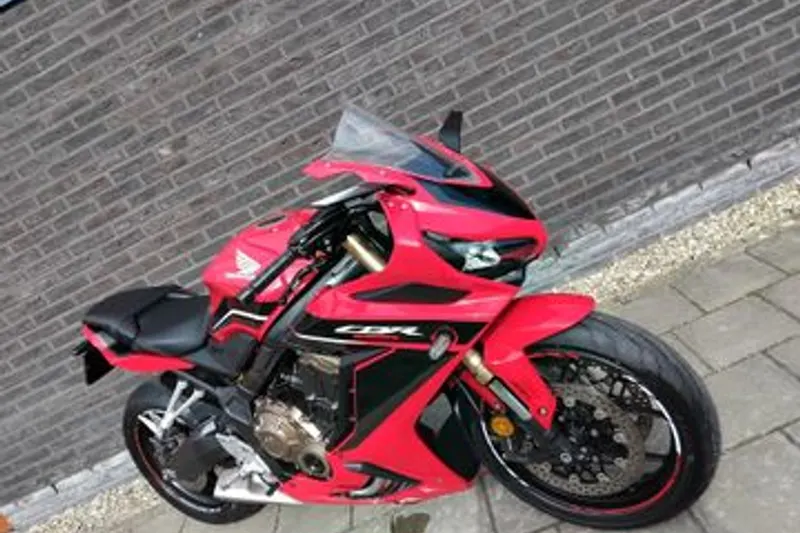 Honda CBR650R (2022)