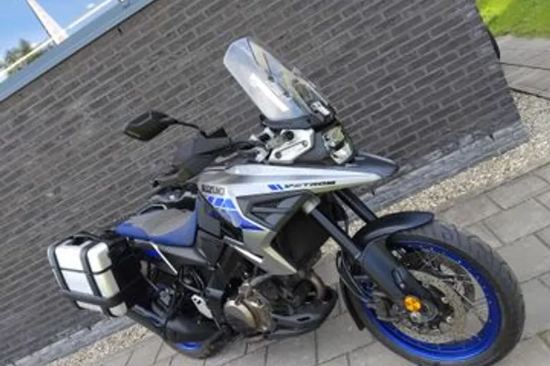 Suzuki V-Strom (2022)