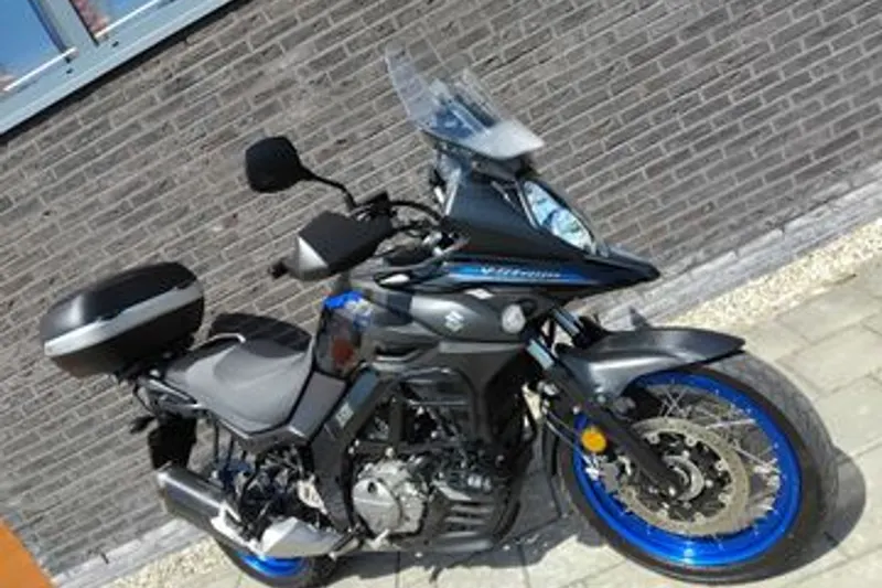 Suzuki V-Strom 650 (2022)