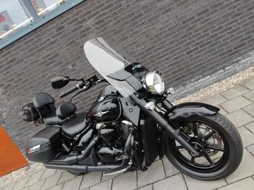 Suzuki VL 1500 Intruder (2013) — foto 1