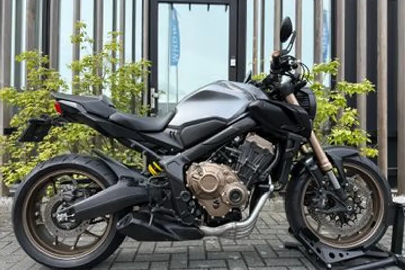 Honda CB650R (2022)