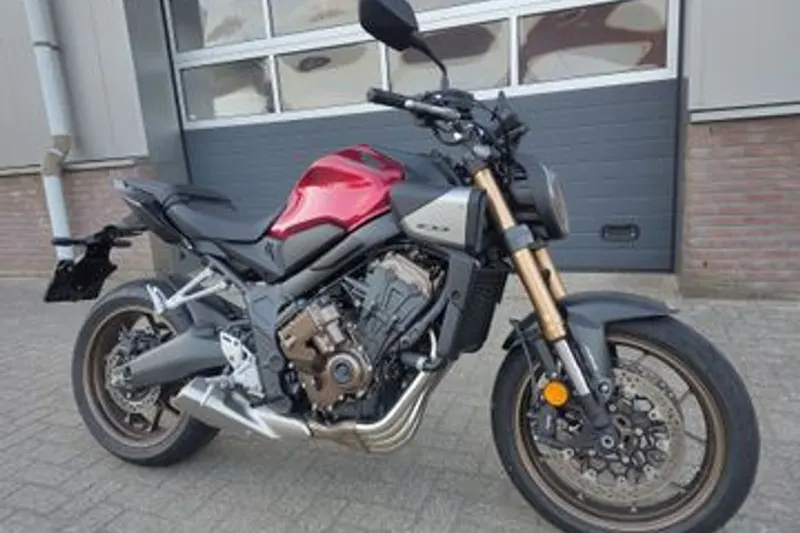 Honda CB650R AC ECT (2024)