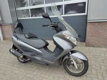 Suzuki UH 200 (2009) — foto 1