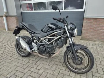 Suzuki SV650 (2023) — foto 1
