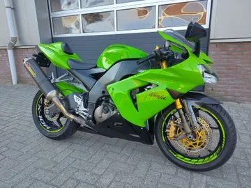 Kawasaki ZX 10R Ninja (2004) — foto 1