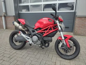 Ducati Monster 696 (2008) — foto 1