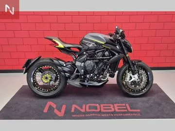 MV Agusta Brutale 800 Dragster RR (2020) — foto 1