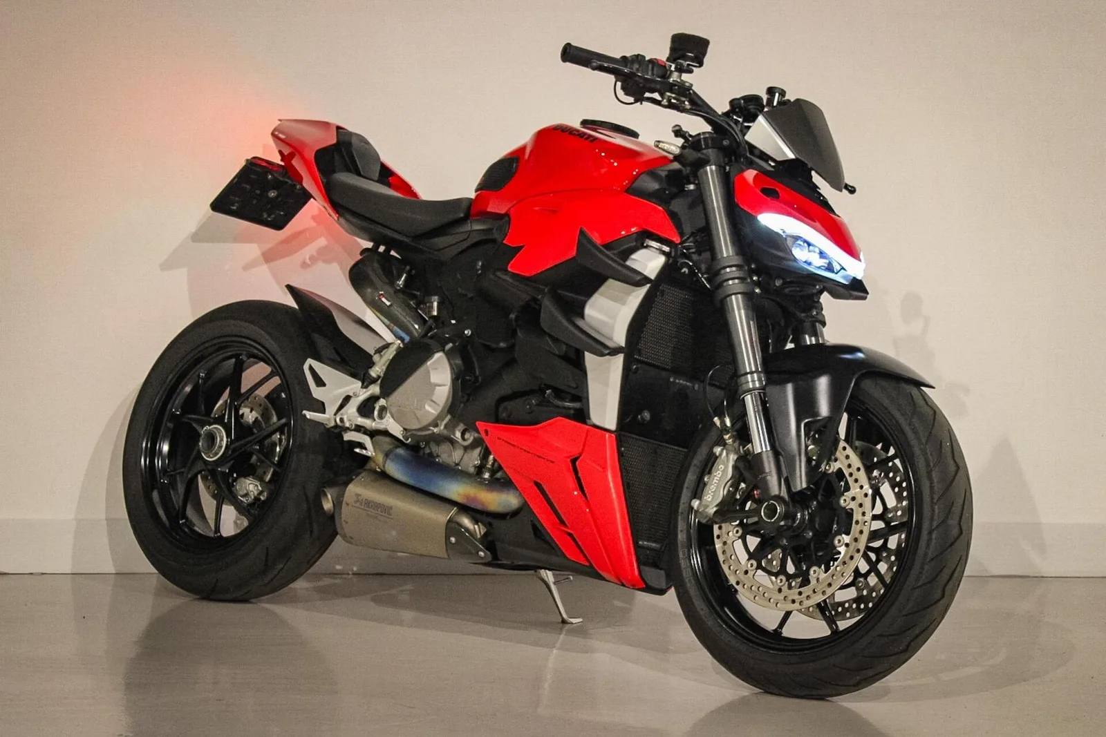 Ducati Streetfighter V2 (2022) — foto 1