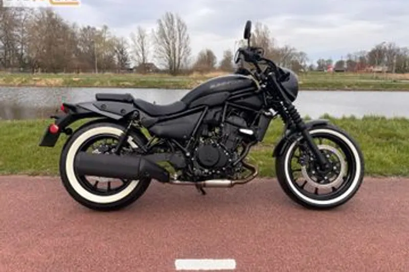 Kawasaki Eliminator 500 SE (2024)