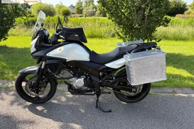 Suzuki V-Strom (2013)