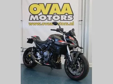 Suzuki GSX-8S (2024) — foto 1