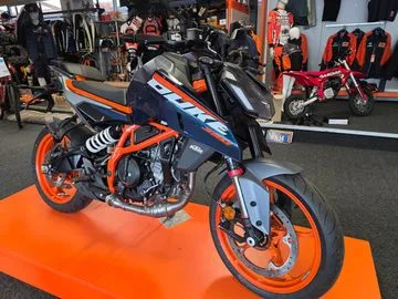 KTM 390 DUKE (2025) — foto 1