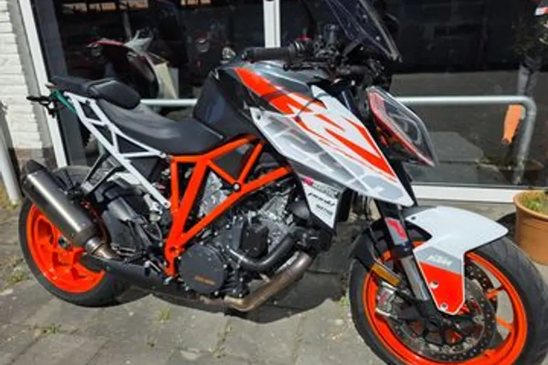 KTM 1290 SUPER DUKE R (2018)
