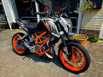 KTM 390 Duke (2014) — foto 1