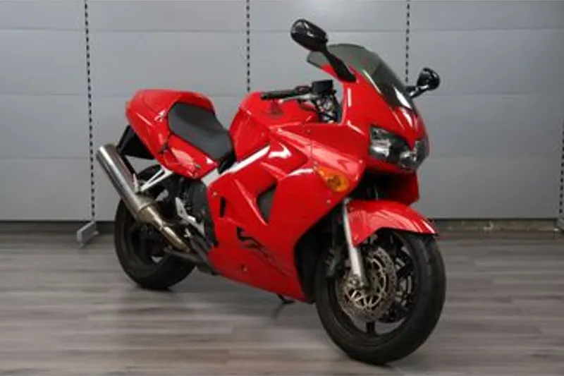 Honda VFR800 (1999)
