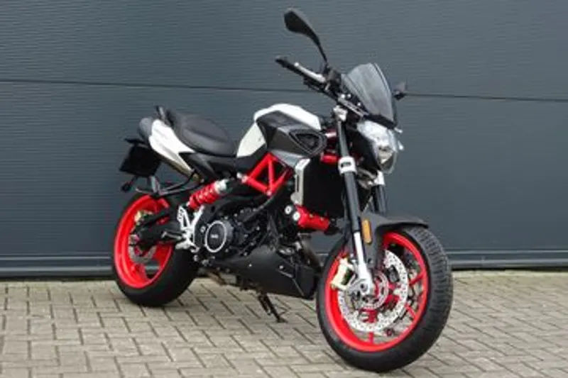 Aprilia Shiver 900 (2018)
