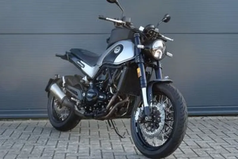 Benelli Leoncino 500 (2022)