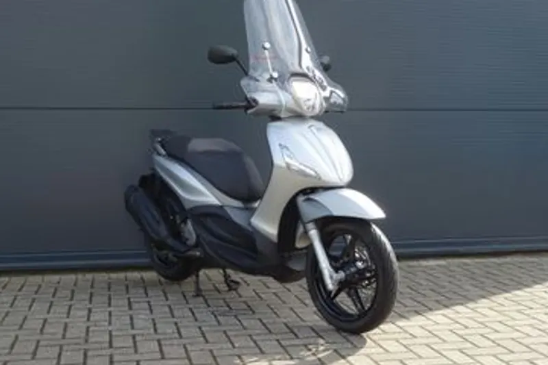 Piaggio Beverly 350 Sport (2018)