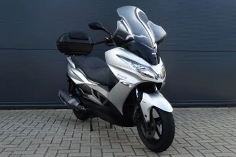 Kawasaki J 300 (2014)